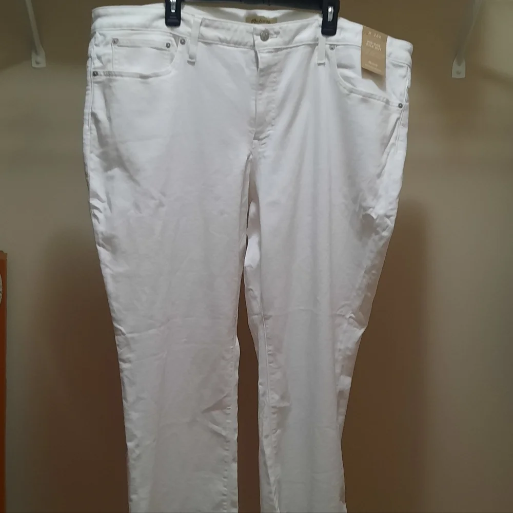 Madewell Women's Cropped White Jeans - Picture 3 of 8